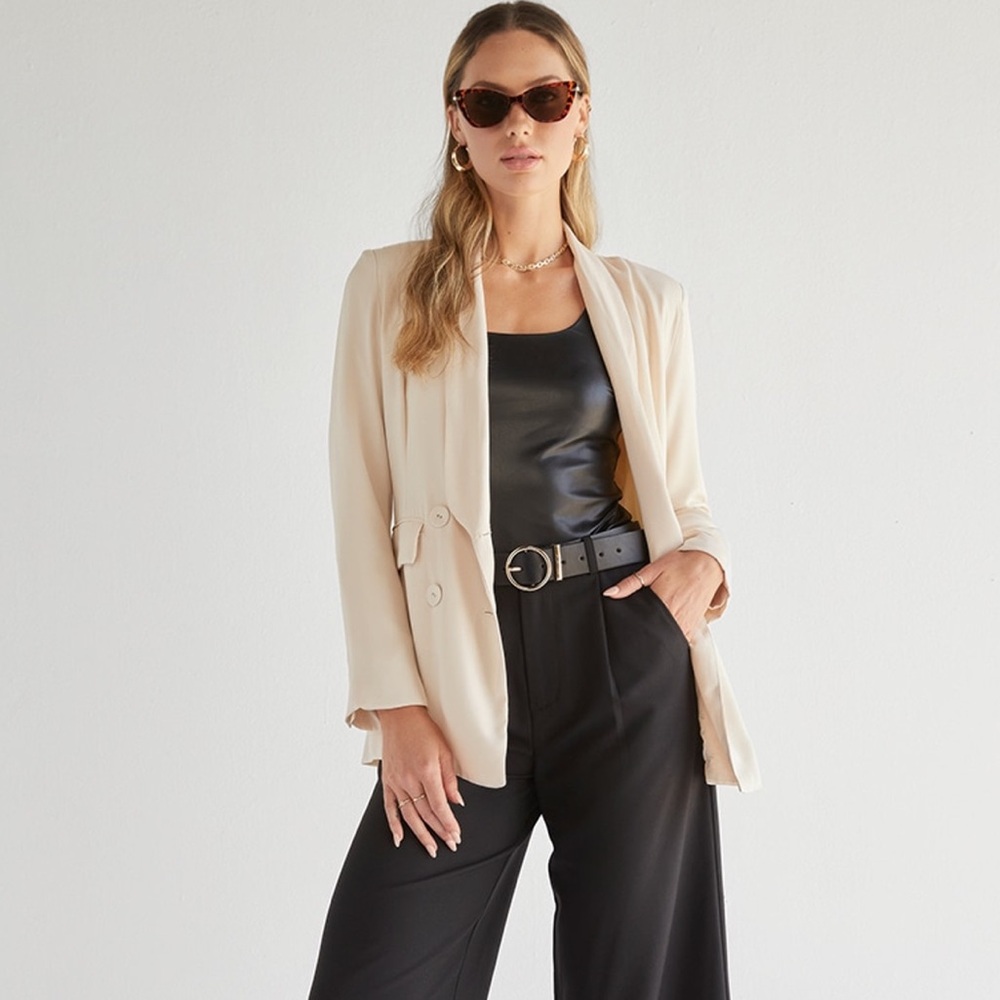 NWT Francesca’s Gabriella Classic Blazer